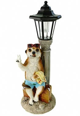 Kremers Schatzkiste Erdmännchen Urlauber mit Solarlaterne Figur Gartenfigur 45 cm Garten - 1